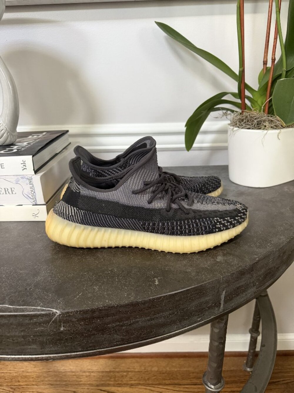 Yeezy Boost 350 V2 mens excellent condition size 11